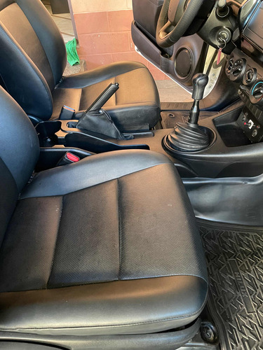 Toyota Hilux 2.8 Tdi Std Cab. Simples 4x4 2p