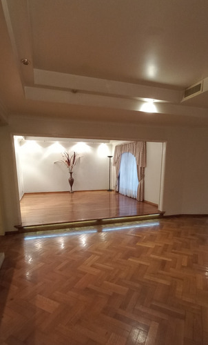 Venta De Semi Piso De Categoría En Zona Centro Peatonal! 