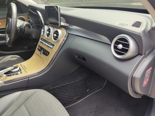 Imagen 11 de 15 de Mercedes Benz C 200 Exclusive 2.0 Aut. Sec. Rwd 2015 242