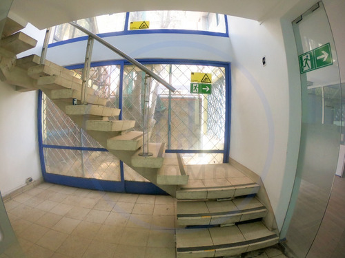 Vende Casa Comercial, Suecia/irarrazaval, Cerca Metro Ñunoa.