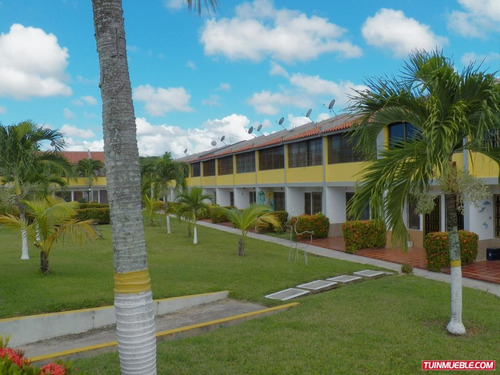 Imagen 1 de 12 de Se Vende Casa Higuerote Via Curiepe (negociable)
