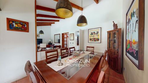 Se Vende Casa De 4 Dormitorios 4 Baños Terreno De 498 Mts2.