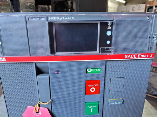 Disjuntor Tripolar Abb Sace Emax E2.2 2000a 690v 50/60hz
