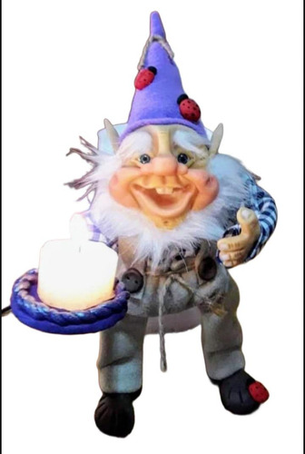Duende Iluminador Portavela De Porcelana Fría. 30cm