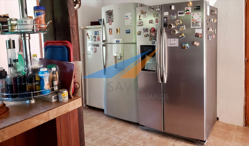 Venta Casa De Lujo 8 Dormitorios En La Floresta. 2 Piscinas. Barbacoa! 4000 M² De Terreno!