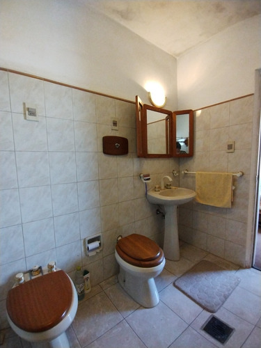 Venta De 2 Casas En Un Mismo Padrón. Nueva Palmira Y Joaquín Requena, La Comercial.