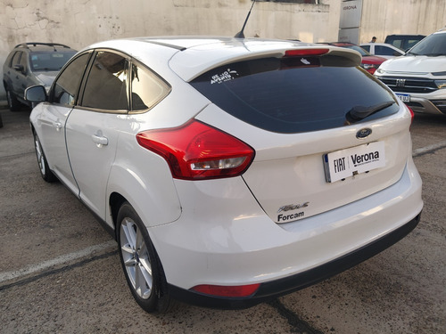 Imagen 2 de 23 de Ford Focus Iii 5 Ptas 2017 Blanco Ab202 Ve