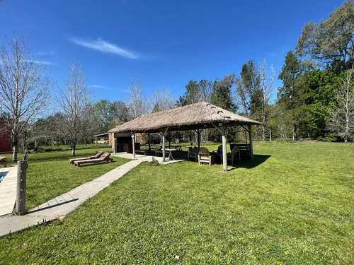 Casa Quinta En Venta Con Gran Parque Y Pileta.