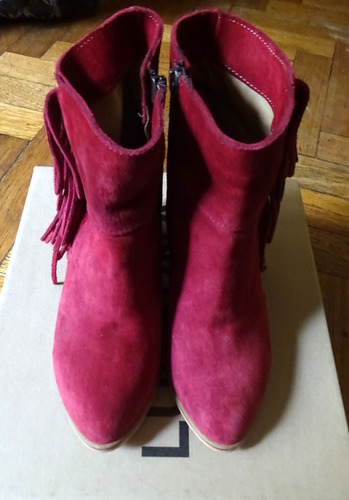 Bota De Gamuza Con Flecos Bordo Numero 39