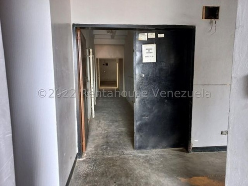 Imagen 4 de 15 de Galpón En Alquiler El Llanito 22-23874 Renta House Los Samanes