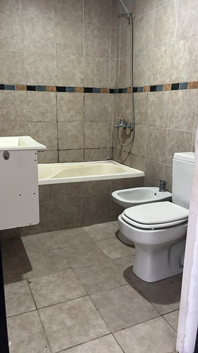 Alquiler Tradicional - Departamento Monoambiente S/muebles C/patio - Gascon 1000 - Almagro
