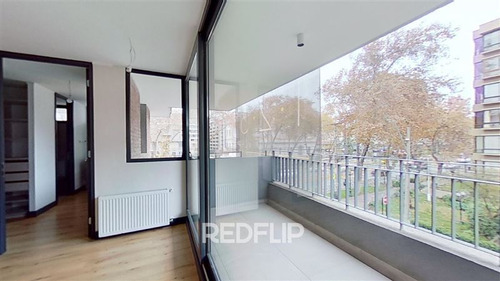 Duplex En Venta De 3 Dorm. Julio Nieto En Providencia