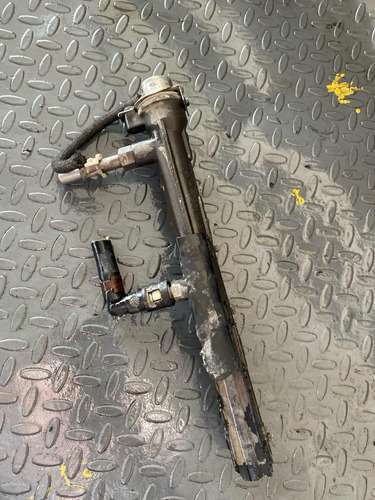 Riel De Inyectores Pointer 98-05 (Usado)