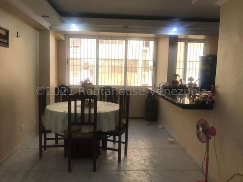 Imagen 5 de 7 de Apartamento En Venta En Santa Fe. Punto Fijo