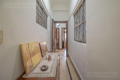 Departamento Apto Profesional 2do Piso A La Calle