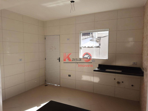 Imagem 14 de 30 de Sobrado Novo À Venda Em Condomínio Fechado Com 2 Dormitórios, Quintal E Garagem Em São Vicente/sp. Por Apenas R$ 230.000,00. Aceita Financiamento! - So0557