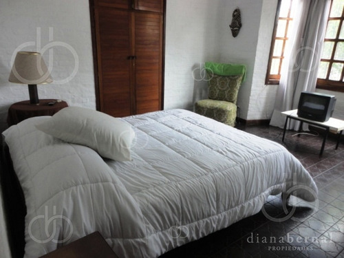 Punta Del Este, Pinares, Casa De 5 Dormitorios Y Piscina*- Ref: 42155
