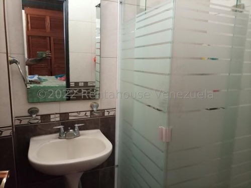 Imagen 20 de 28 de Hermoso Townhouse En Venta Urb Ciudad Jardín - Cagua 22-27064 Gjg 04243717762