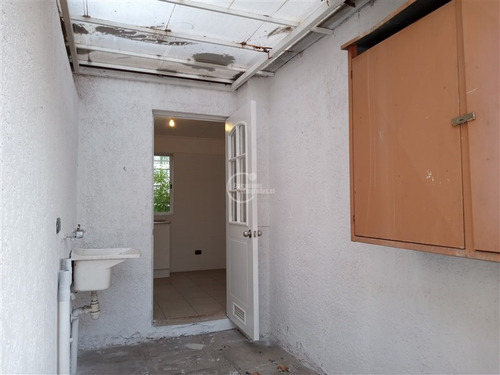 Casa 3 Pisos 4d/4b Frente A Saint Joseph School Huechuraba