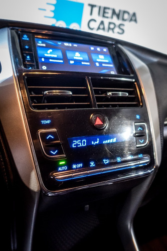 Imagen 5 de 8 de Toyota Yaris Xls 4 Puertas Mt