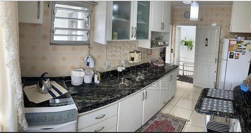 Casa A Venda Com 6 Quartos No Bairro Balneario Do Estreito Em Florianopolis. - V-81271