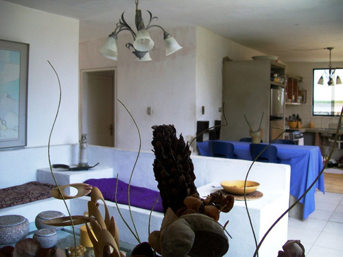 Imagen 5 de 16 de Casa De 3 Habitaciones, 10 P/e, 2 Locales Comerciales Y Anexo