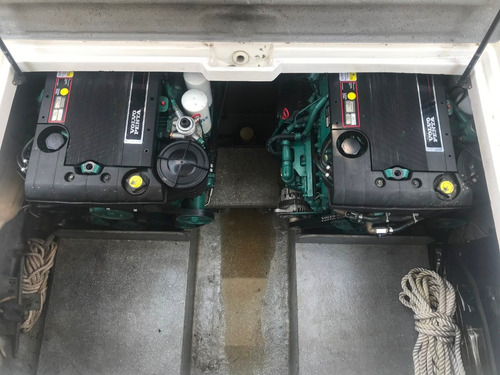 Imagen 6 de 14 de Crucero Santana 38 Volvo Penta 225hp Pata Volvo Dp