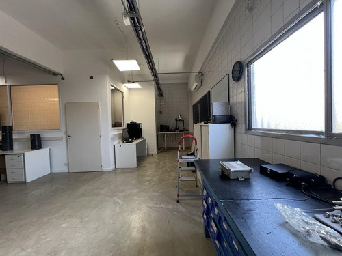 Depósito Y Oficinas En Dos Plantas - Apto Credito-avellaneda