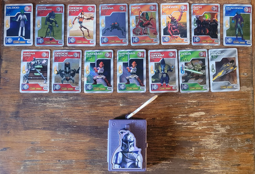 15 Tarjetas De Star Wars (clone Wars) + Portatarjetas 2009 (Usado)