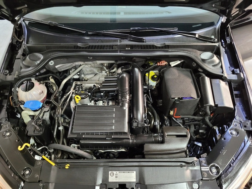 Imagen 14 de 14 de Volkswagen Vento 1.4 Highline 150cv 2017 Famaautos