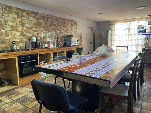 Casa En Venta De 13 Dorm. En Colina