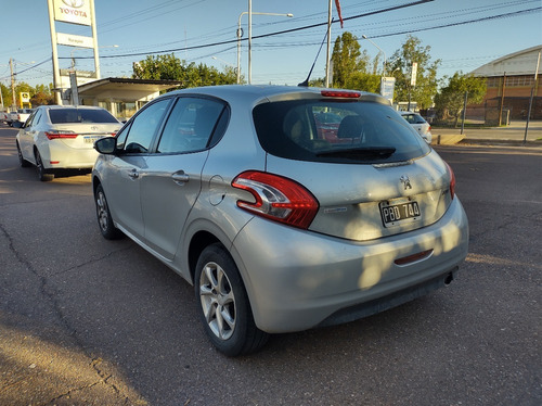 Peugeot 208 1.5 Allure Touchscreen
