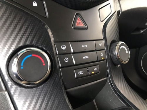 Imagem 7 de 12 de Cruze 1.8 Lt Sport6 16v Flex 4p Manual