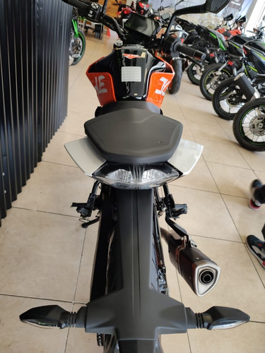 Imagen 4 de 18 de Ktm Duke 390 ( No Kawasaki Z400 Yamaha Mt03) Tomo Permuta