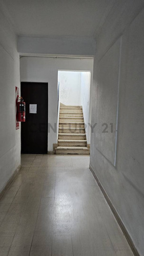 Departamento De 2 Dormitorios En Venta 62 Entre 15 Y 16