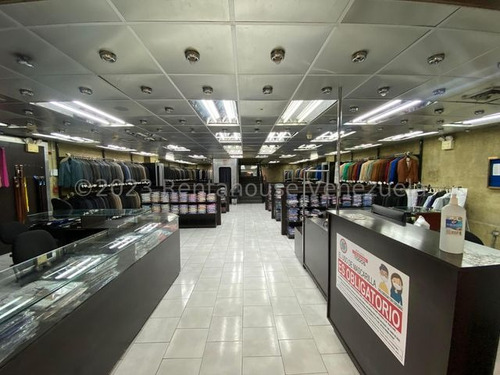 Se Vende Gran Local Comercial En Ccct De Chuao. 24-5041 Cs