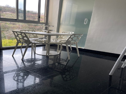 Las Mercedes Vendo Apartamento 4 Hab Calle Cerrada