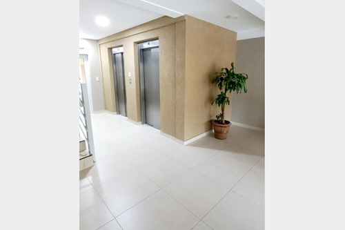 Imagen 6 de 11 de Departamento En Venta En Moron
