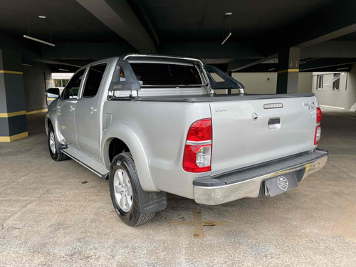 Toyota Hilux 2.7 SRV 4X4 CD 16V FLEX 4P AUTOMÁTICO