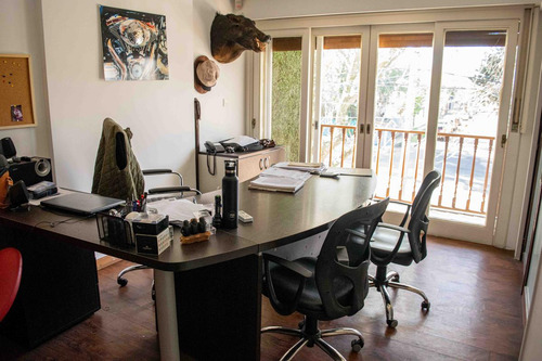 Oficina De 6 Ambientes En Venta En Martinez