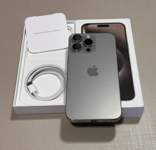 Apple iPhone 15 Pro Max (256 Gb) Usado Em Estado De Novo