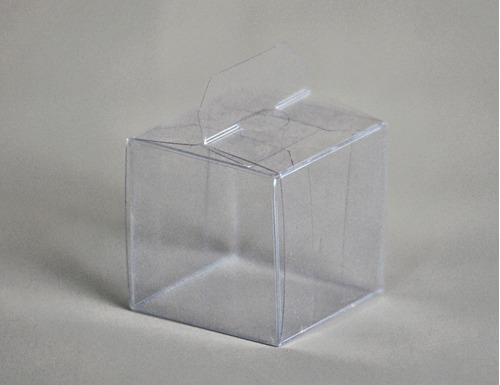 Imagen 1 de 5 de Caja Cubo Pvc Cristal 6x6x6 Cm (x50 U.) Souvenir Macarons Cookies Bombones Huevo Acetato - 102c Bauletto