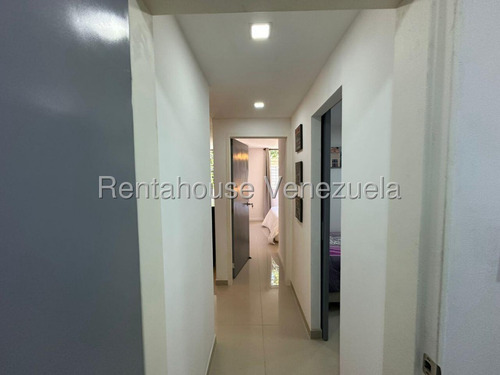 Aparatamento En Alquiler Los Naranjos Humboldt Ms 25-23002