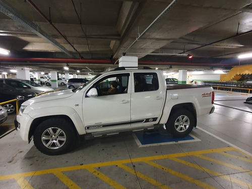 Imagem 5 de 15 de Volkswagen Amarok 2.0 Trendline Cab. Dupla 4x4 4p 180 Hp
