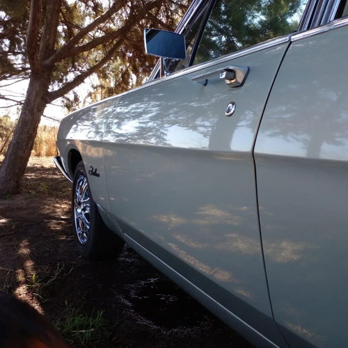 Ford Fairlane Restaurado A Nuevo Titular