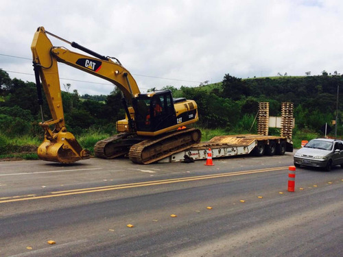 Imagem 4 de 4 de Caterpillar 320dl