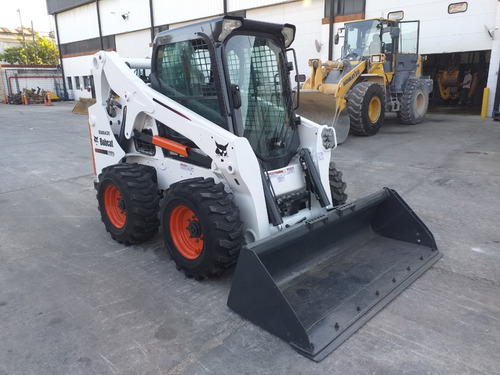 Minicargadora Bobcat S650 Cabina Cerrada