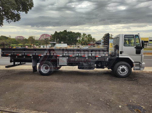 Ford Cargo 1317e 2010 Com Carroceria De 7 Mtrs