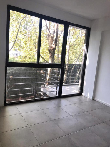 Imagen 10 de 14 de Departamento En Victoria A Una Cuadra De La Estación De Tren Mitre