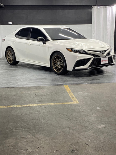 Toyota Camry Se Automatico 2023